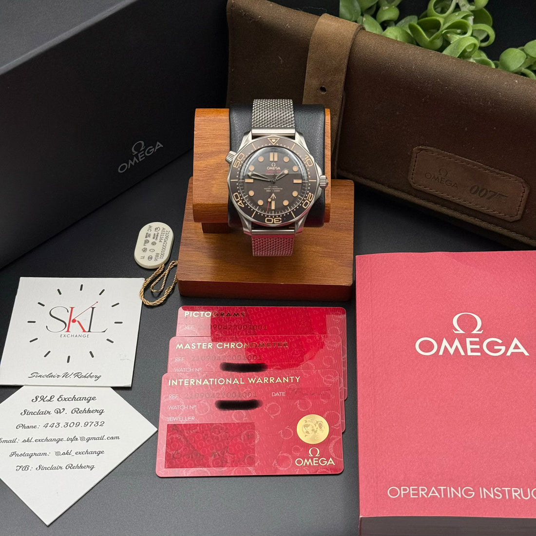 OMEGA Seamaster Diver 300M 007 Edition - Complete Set
